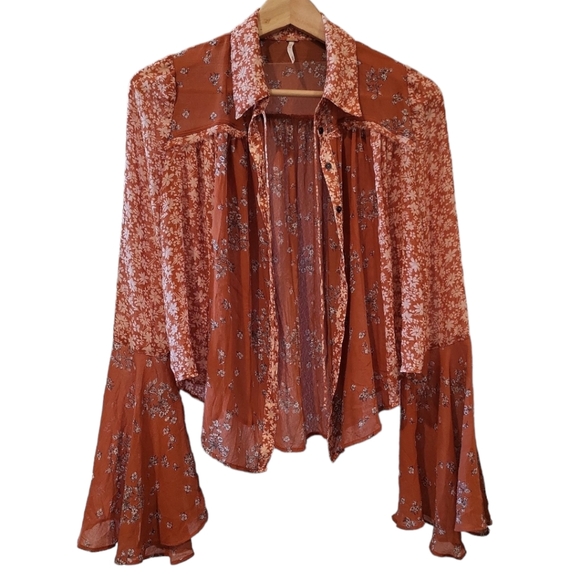 Free People bohemian blouse floral print button-up bell sleeves flowy feminine - Picture 2 of 11